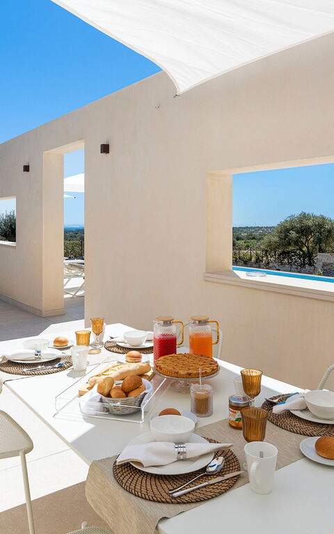 Villa Mora: Trädgård, Utomhus, Visningar