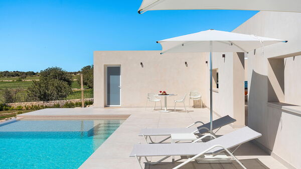 Villa Mora: Exteriör, slå samman, Utomhus, Visningar