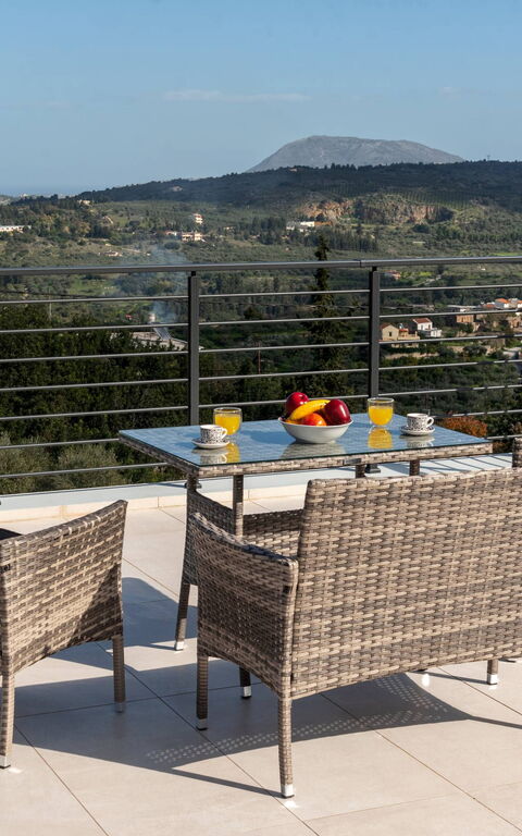 Villa Kallos: Exteriör, Utomhus, Visningar