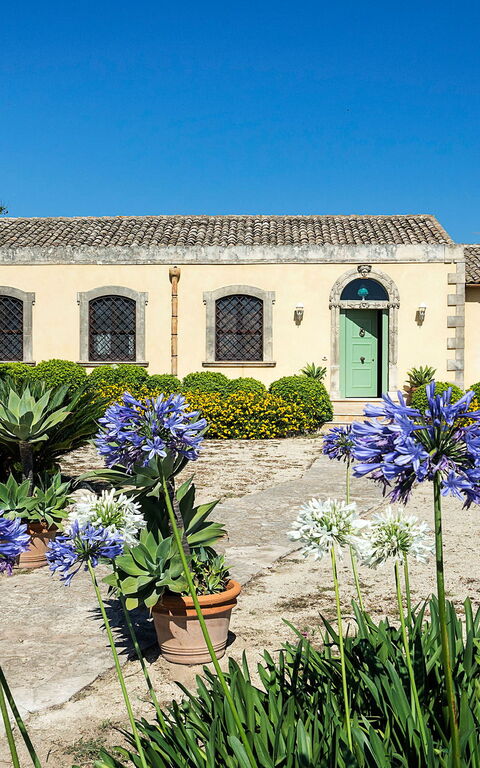 Don Salvatore: Exteriör, Huvudentré