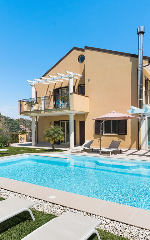 Villa Giutitta: Exteriör, slå samman, Trädgård