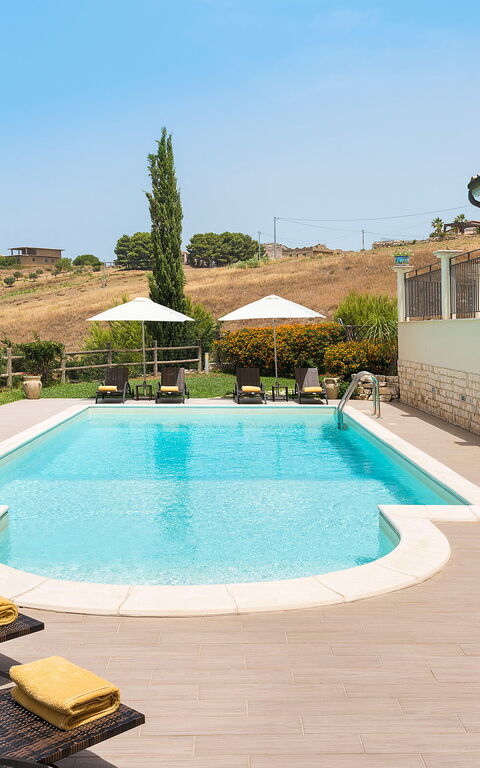 Villa Anthea: slå samman, Trädgård, Utomhus, Visningar