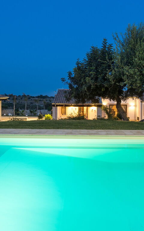 Corte Moscata: Exteriör, slå samman, Trädgård