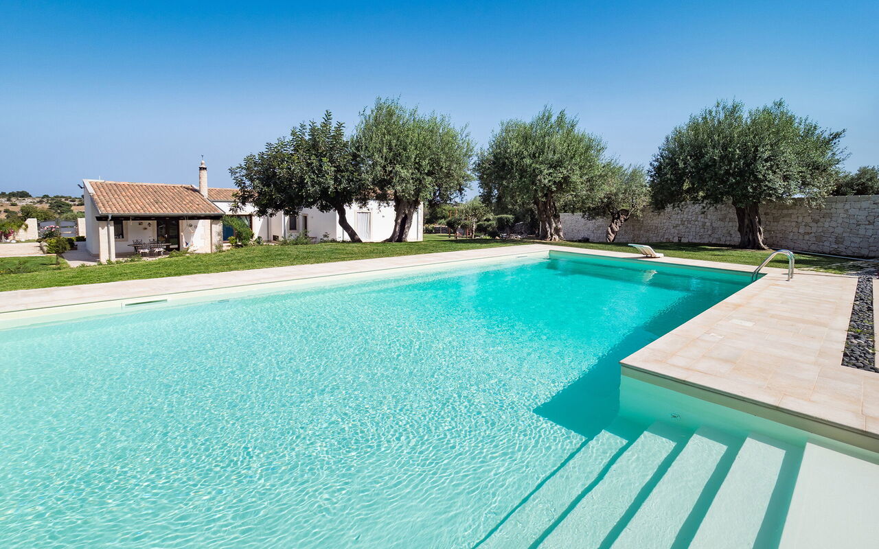 Corte Moscata: Exteriör, slå samman, Trädgård