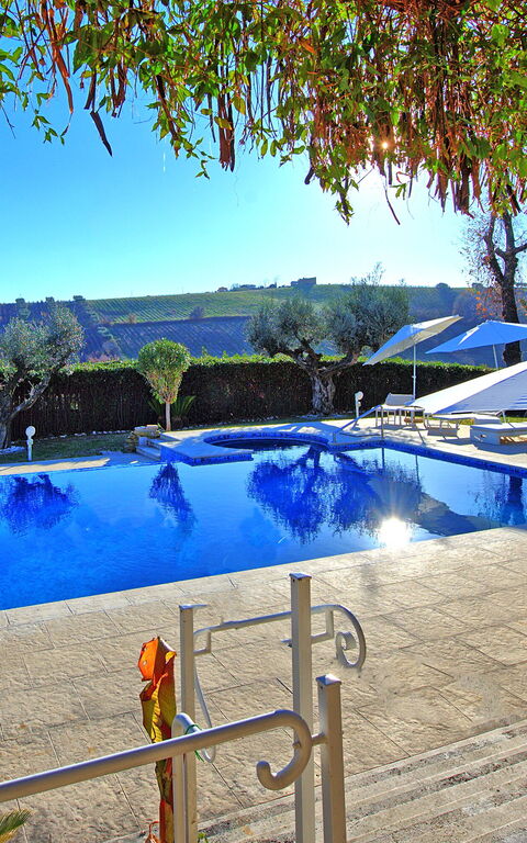 Villa Vittoria: slå samman, Trädgård, Utomhus