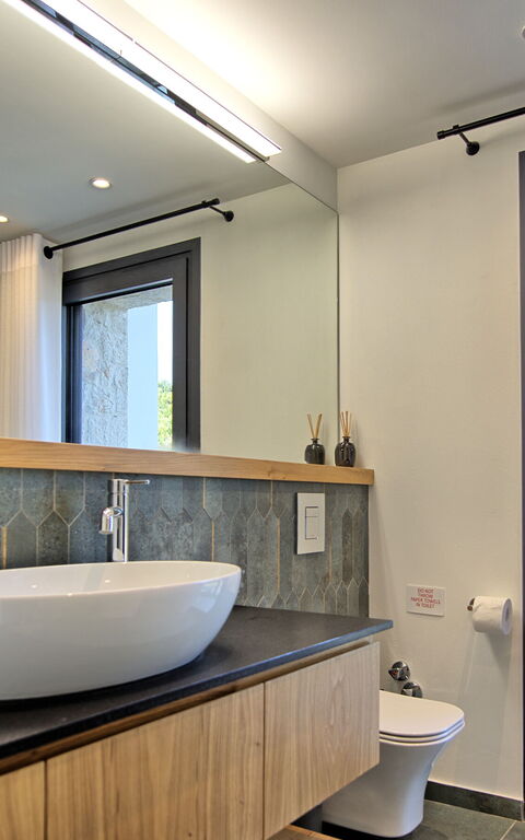 Villa Acropolitana: Badrum