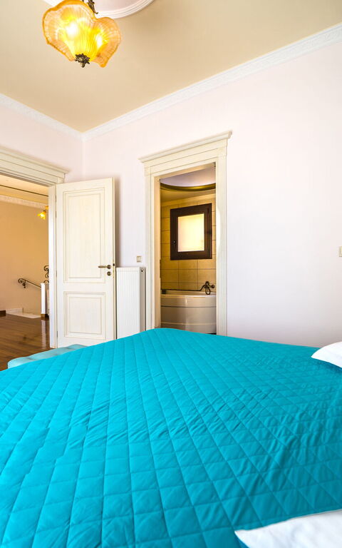 Iro Royal Villa: sovrum