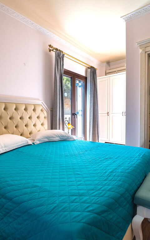 Iro Royal Villa: sovrum