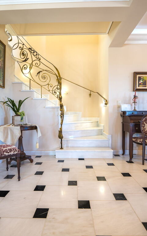 Iro Royal Villa: Vardagsrum