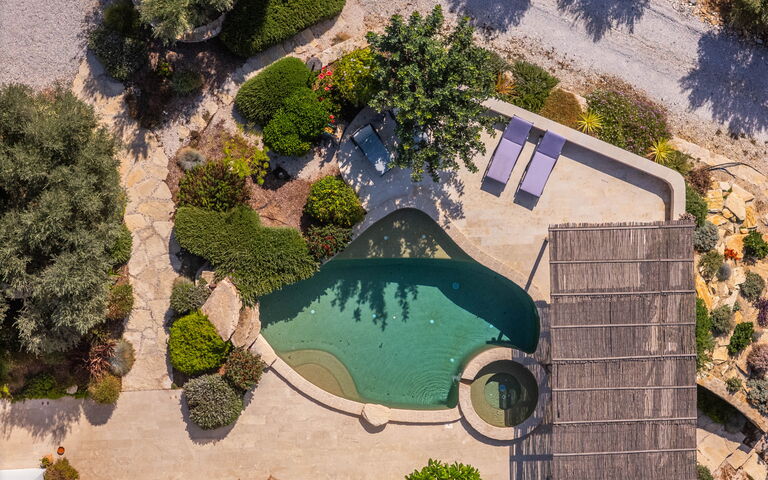 Villa Lucy: Exteriör, slå samman, Utomhus