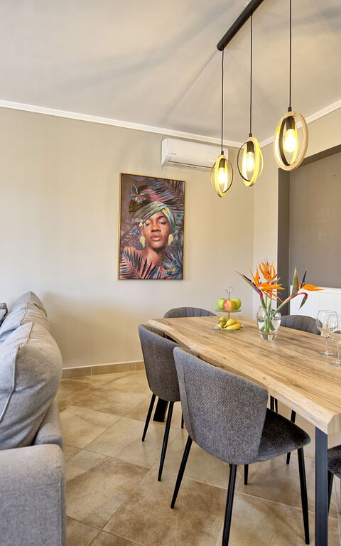 Villa Kostantina: Lunchrum, Vardagsrum