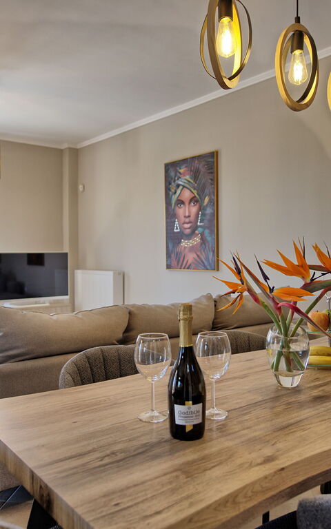 Villa Kostantina: Lunchrum, Vardagsrum