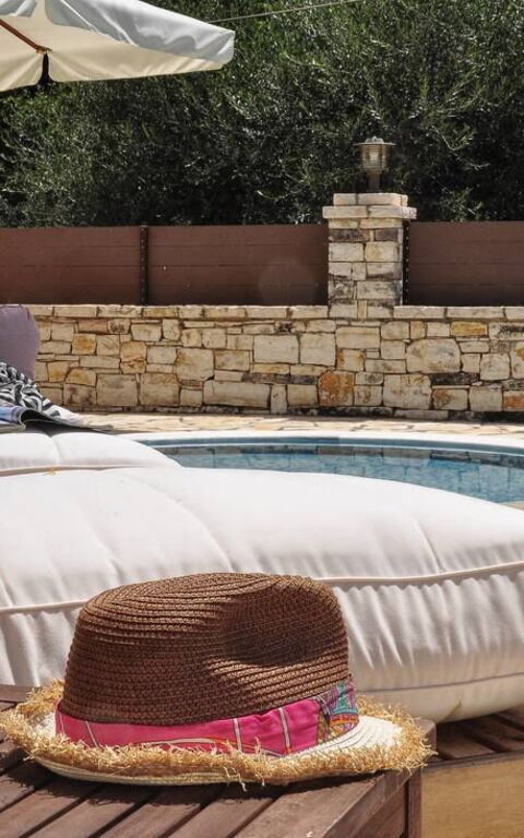 Villa Angie: Exteriör, slå samman, Utomhus