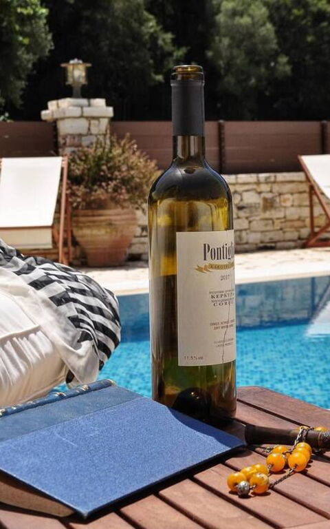 Villa Angie: Exteriör, slå samman, Utomhus