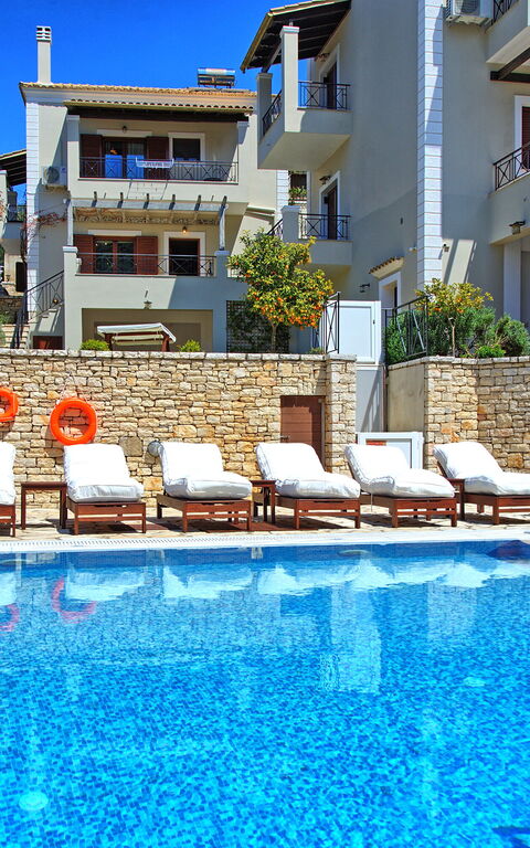 Villa Angie: Exteriör, slå samman, Utomhus