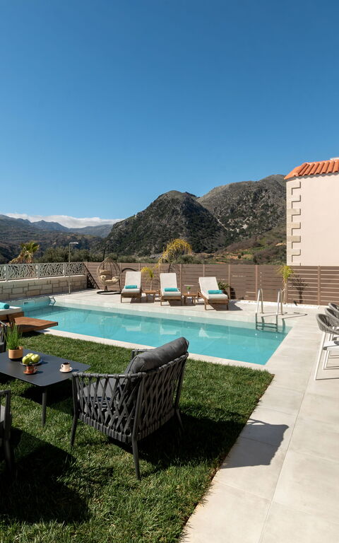 Villa Silentium Evilia: Exteriör, slå samman, Trädgård, Utomhus