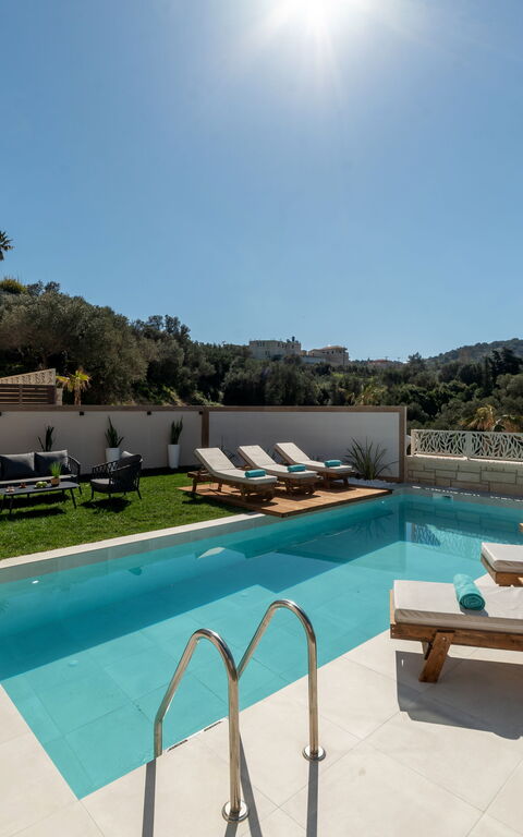 Villa Silentium Evilia: Exteriör, slå samman, Trädgård, Utomhus