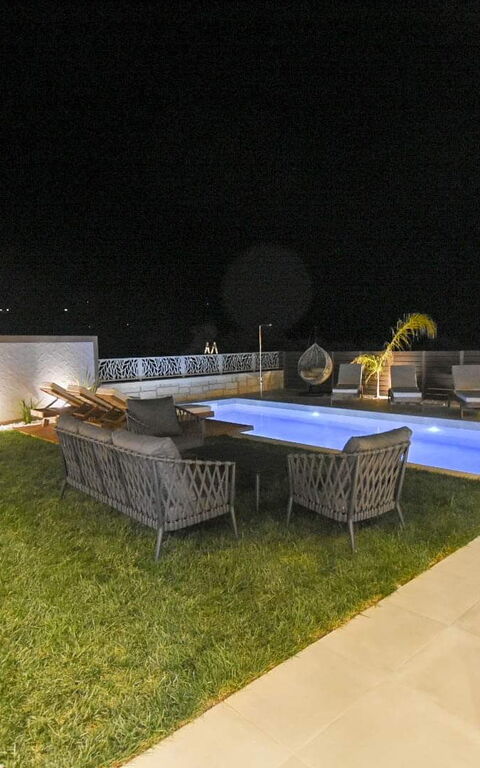 Villa Silentium Evilia: Exteriör, slå samman, Trädgård, Utomhus