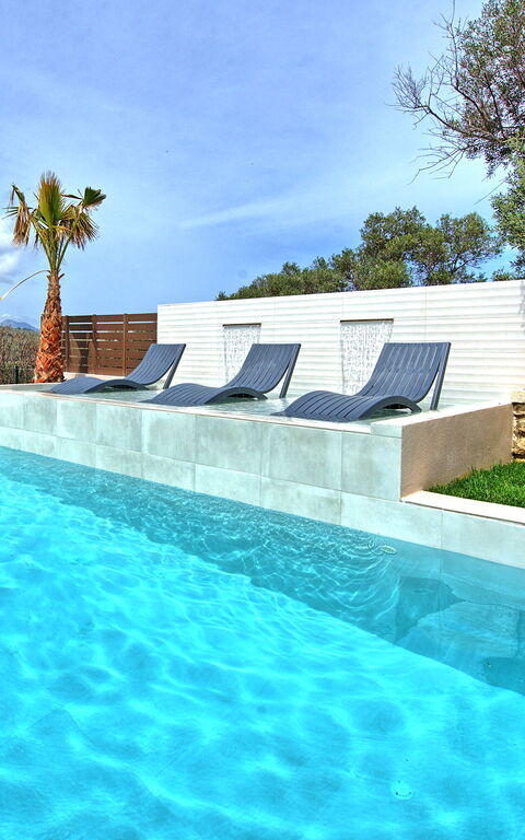 Villa Silentium Olia: slå samman, Sommar, Trädgård, Utomhus