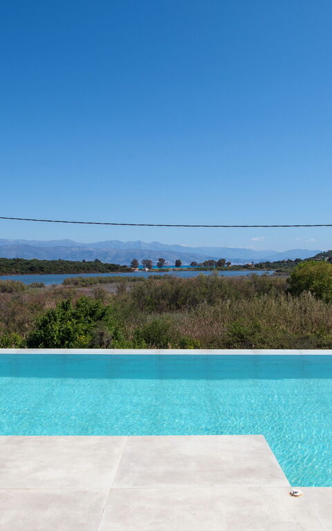 Villa Otter: slå samman, Utomhus, Visningar