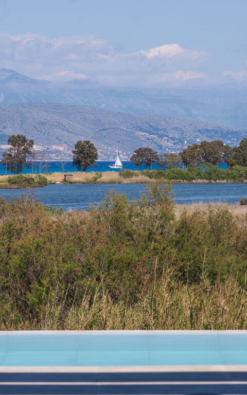 Villa Otter: slå samman, Utomhus, Visningar