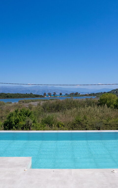 Villa Otter: slå samman, Utomhus, Visningar