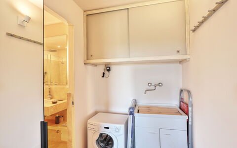 Semesterboende La Pergola: Badrum, Rumsinformation