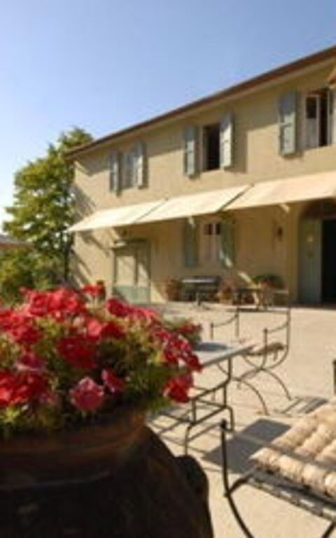 Bello Stare: Exteriör, Utomhus