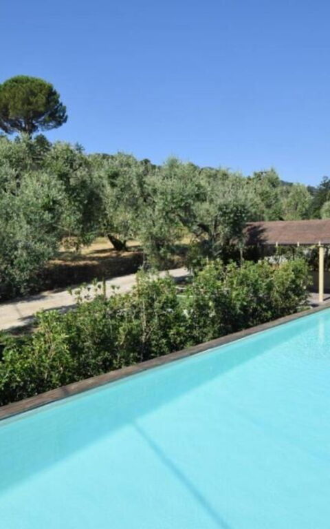 Bello Stare: Exteriör, slå samman, Utomhus