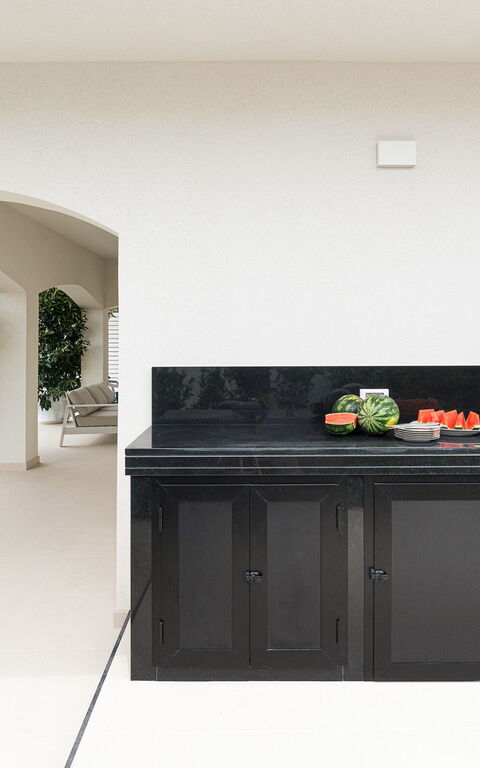 Villa Hermes: Exteriör, Utomhus