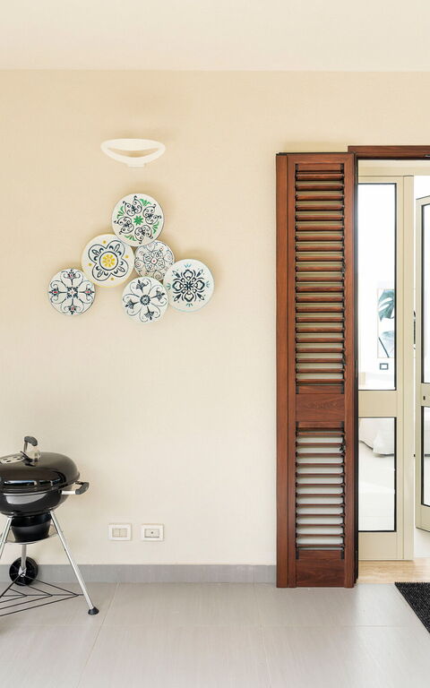 Stella Maris: Exteriör, Utomhus