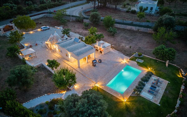 Trullo Adea: slå samman, Visningar