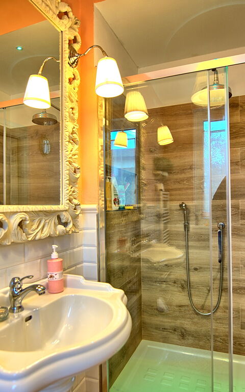 Santo Stefano: Badrum