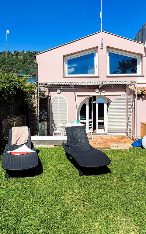 Casa Tecla: slå samman, Trädgård