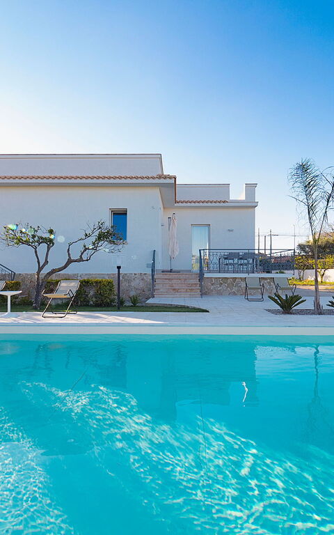 Villa Rita: Exteriör, slå samman, Utomhus