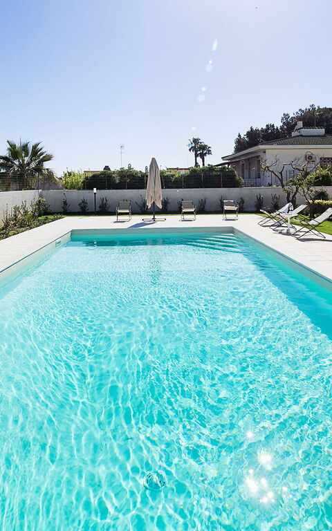 Villa Rita: Exteriör, slå samman, Utomhus