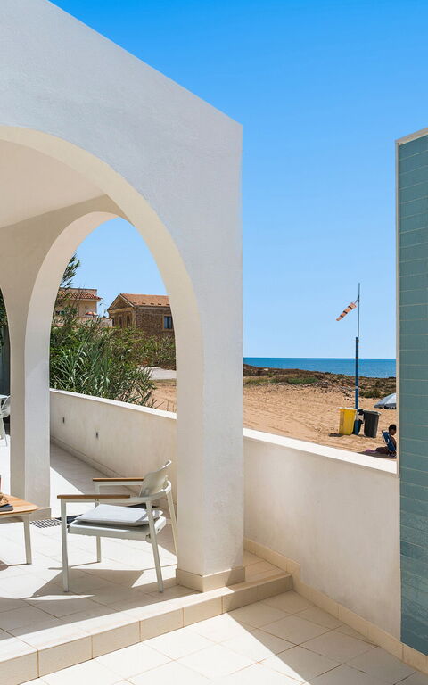 Brezza Marina: Exteriör, Utomhus, Visningar