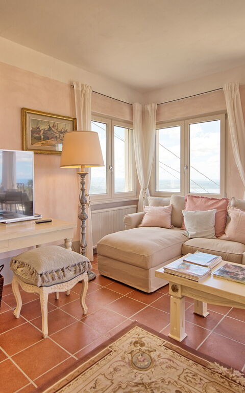 Casarosa Di Mariasole: Lunchrum, Vardagsrum