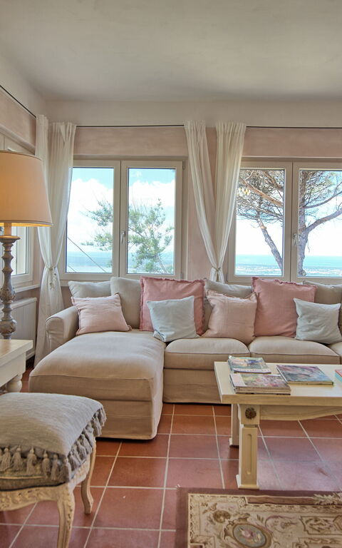 Casarosa Di Mariasole: Lunchrum, Vardagsrum