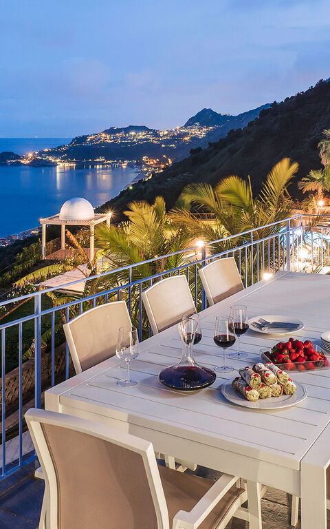 Buena Vista: Exteriör, Utomhus, Visningar