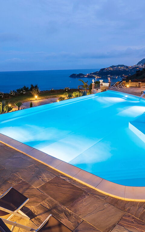 Buena Vista: Exteriör, slå samman, Utomhus, Visningar