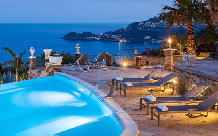 Buena Vista: Exteriör, slå samman, Utomhus, Visningar