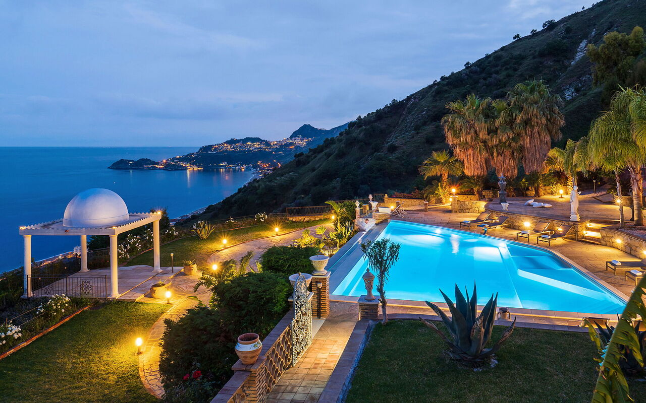 Buena Vista: Exteriör, slå samman, Utomhus, Visningar