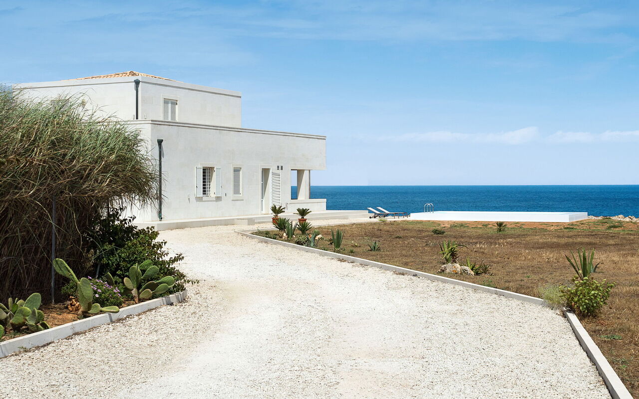 Villa Capo Passero: Exteriör, Huvudentré, Utomhus, Visningar