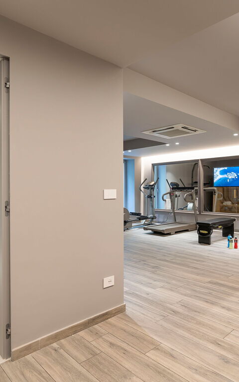 Baya Bella: Aktiviteter, Andra rummet, Välfärd