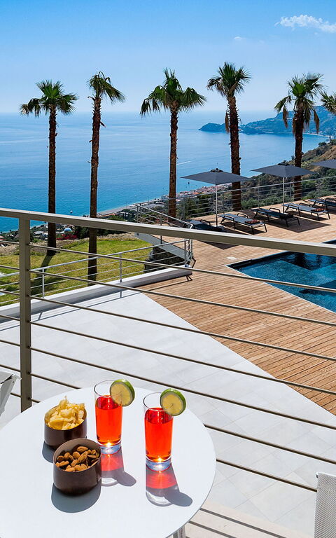 Villa Alexandra: Exteriör, Mat, slå samman, Utomhus, Visningar