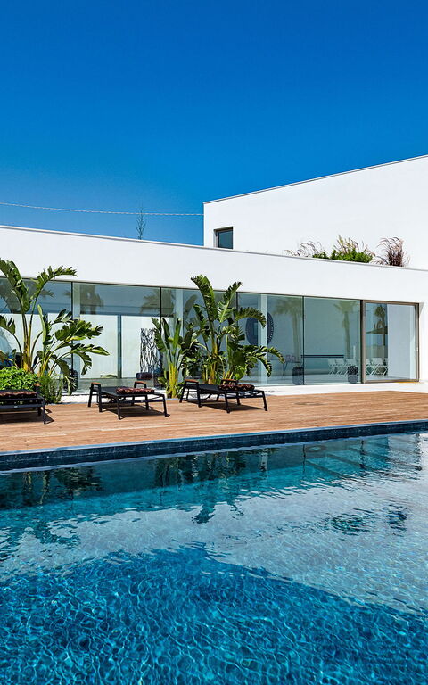 Villa Alexandra: Exteriör, slå samman, Utomhus, Visningar