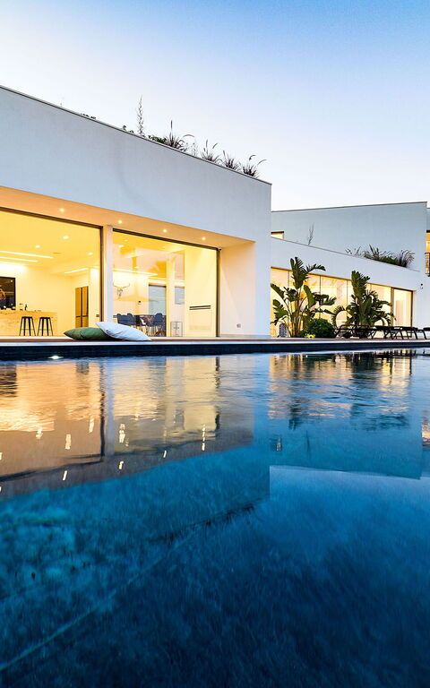 Villa Alexandra: Exteriör, slå samman, Utomhus, Visningar