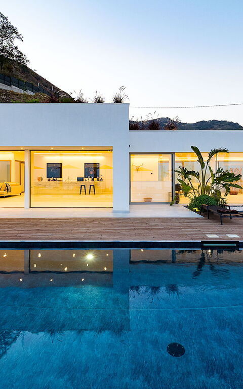 Villa Alexandra: Exteriör, slå samman, Utomhus, Visningar