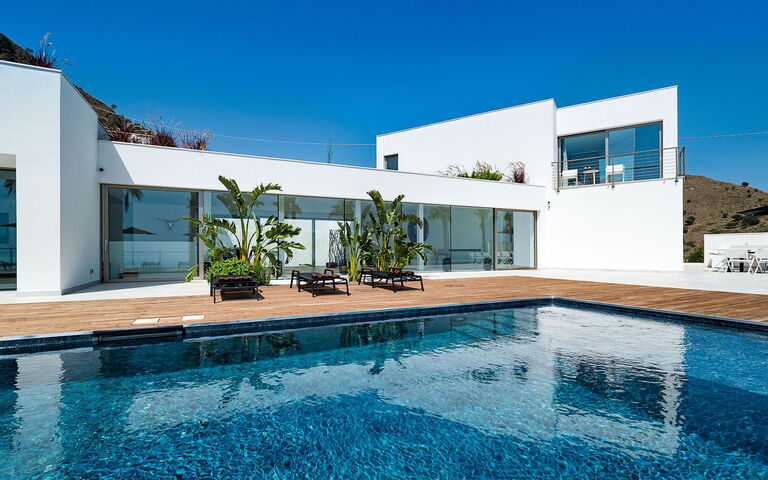 Villa Alexandra: Exteriör, slå samman, Utomhus, Visningar